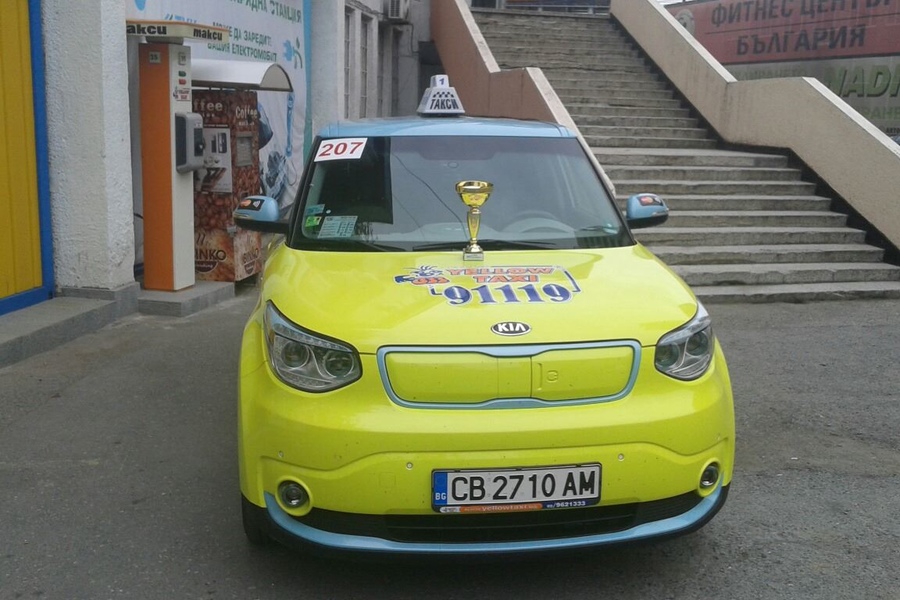 Електро автомобил в София